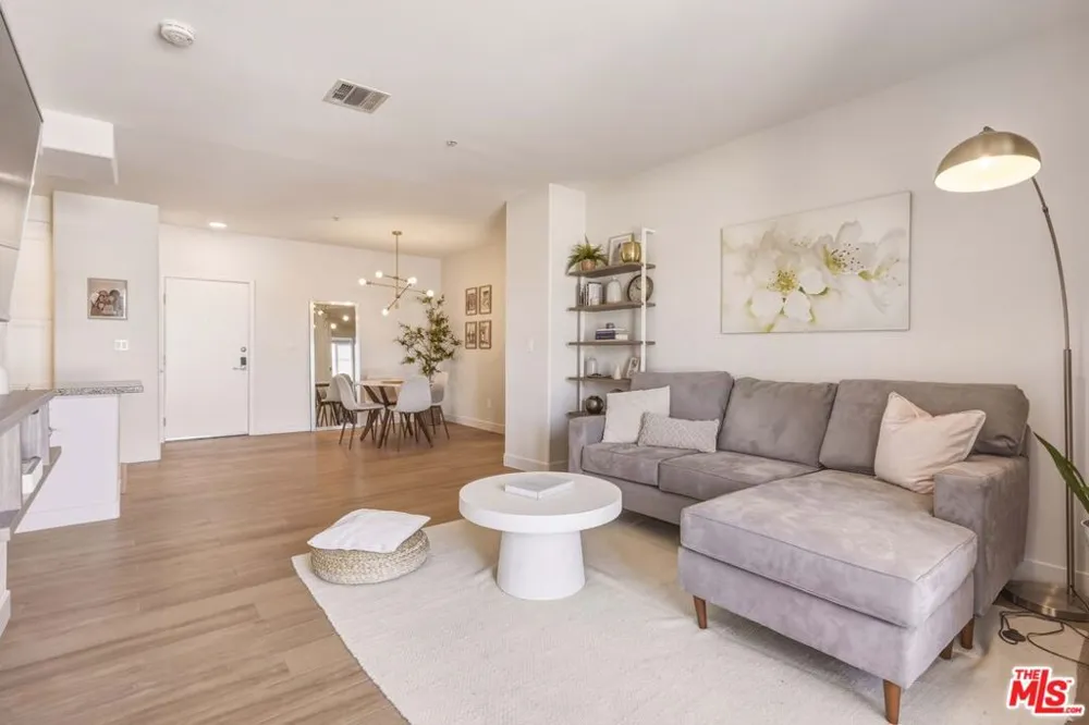 360 W Avenue 26 #234 Los Angeles, CA 90031