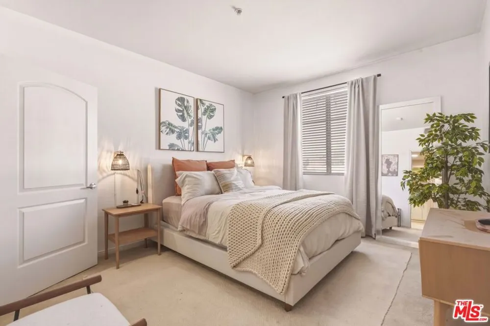 360 W Avenue 26 #234 Los Angeles, CA 90031