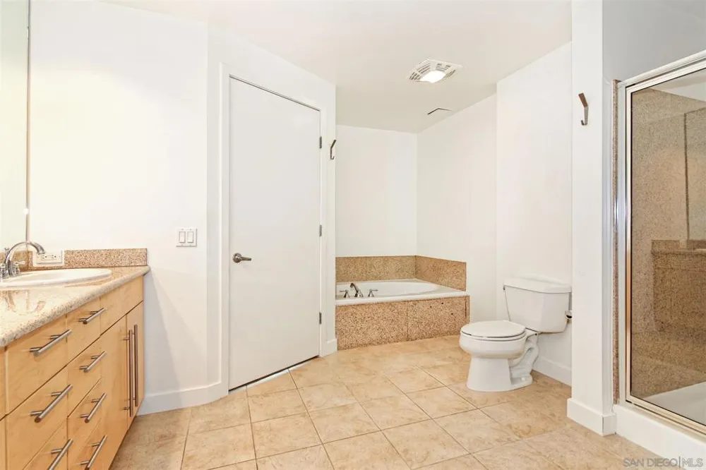 801 Ash #204 San Diego, CA 92101