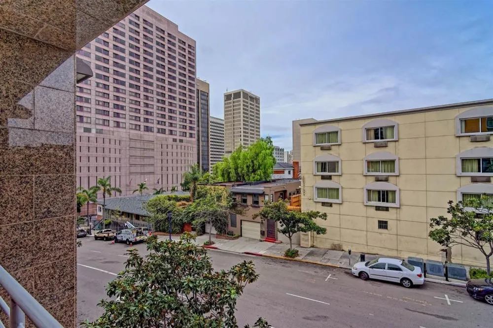 801 Ash #204 San Diego, CA 92101