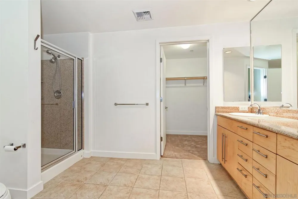 801 Ash #204 San Diego, CA 92101