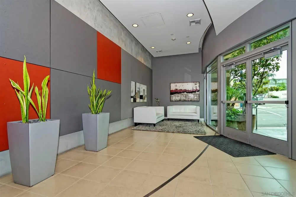 801 Ash #204 San Diego, CA 92101
