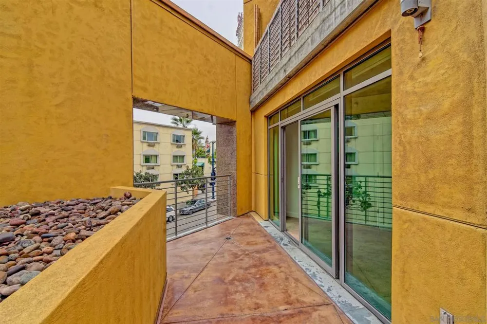 801 Ash #204 San Diego, CA 92101