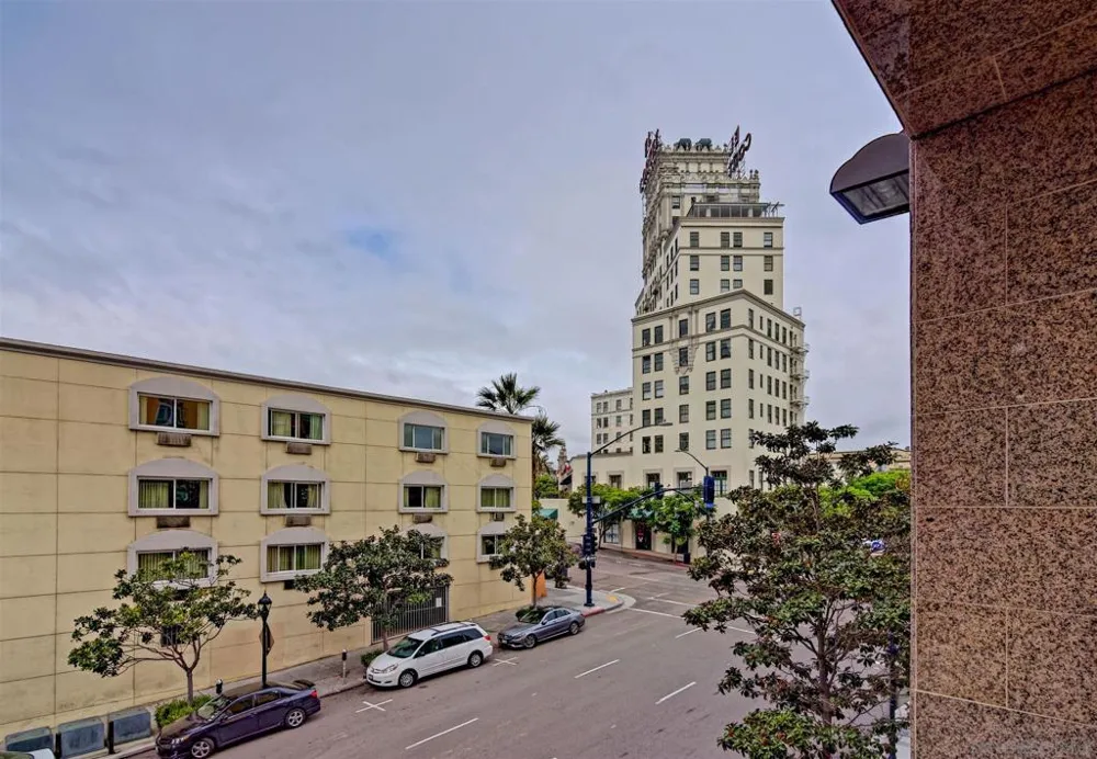 801 Ash #204 San Diego, CA 92101