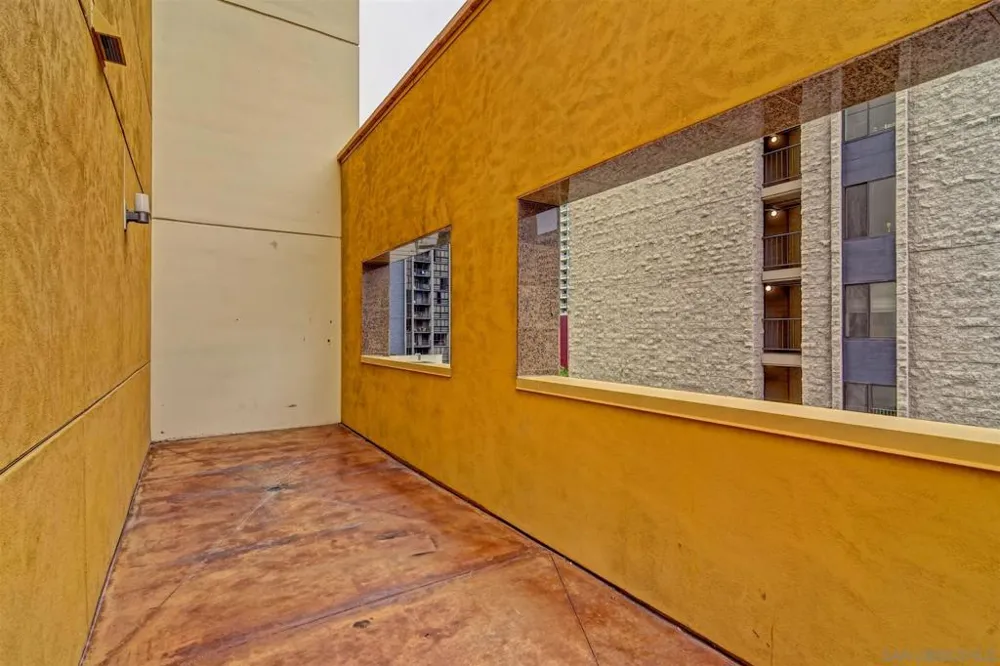 801 Ash #204 San Diego, CA 92101