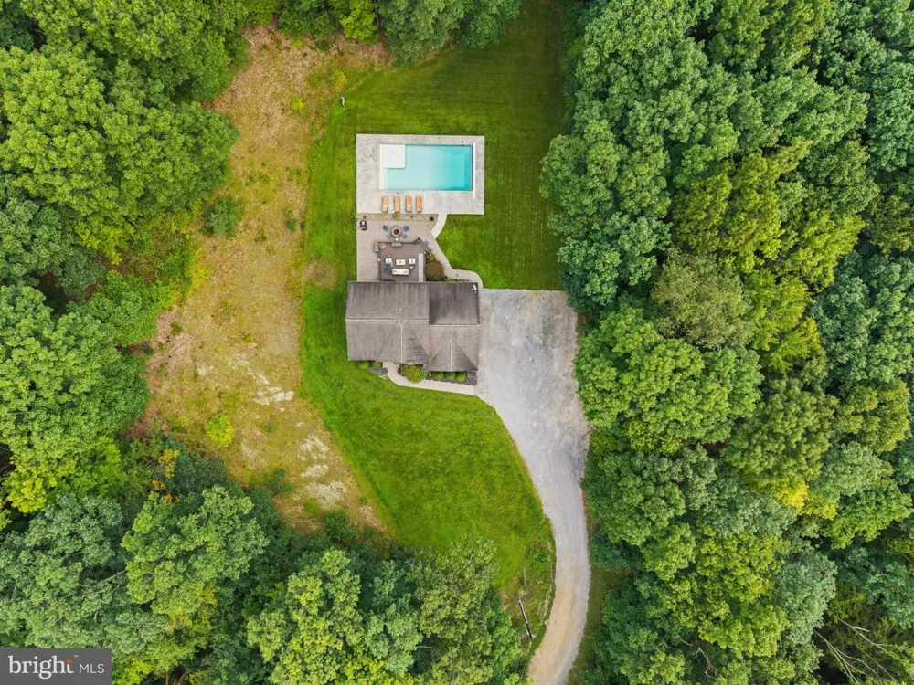 13604 S EAGLE ROAD S Tyrone, PA 16686