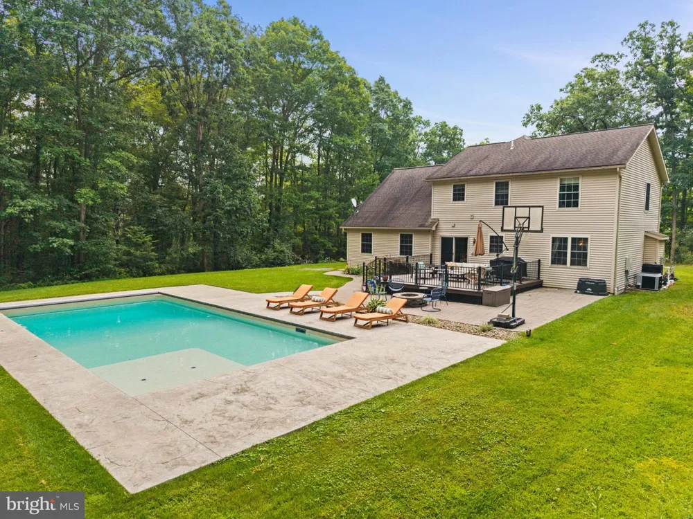 13604 S EAGLE ROAD S Tyrone, PA 16686