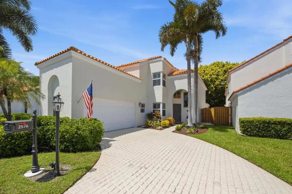 2576 LA CRISTAL CIRCLE Palm Beach Gardens, FL 33410