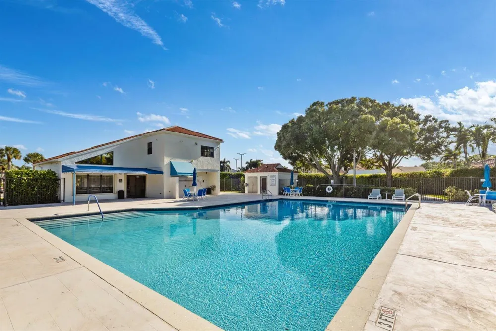 2576 LA CRISTAL CIRCLE Palm Beach Gardens, FL 33410