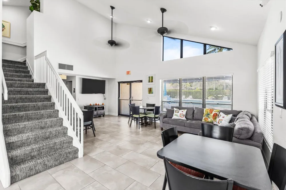 2576 LA CRISTAL CIRCLE Palm Beach Gardens, FL 33410