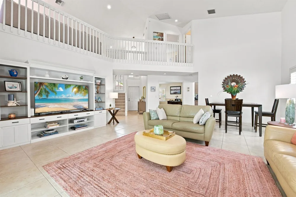 2576 LA CRISTAL CIRCLE Palm Beach Gardens, FL 33410