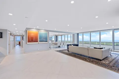 100 LAKESHORE DRIVE #2151