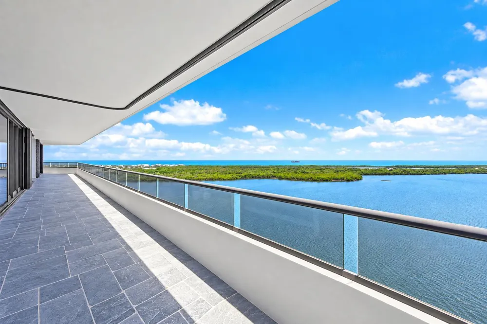 100 LAKESHORE DRIVE #2151 North Palm Beach, FL 33408