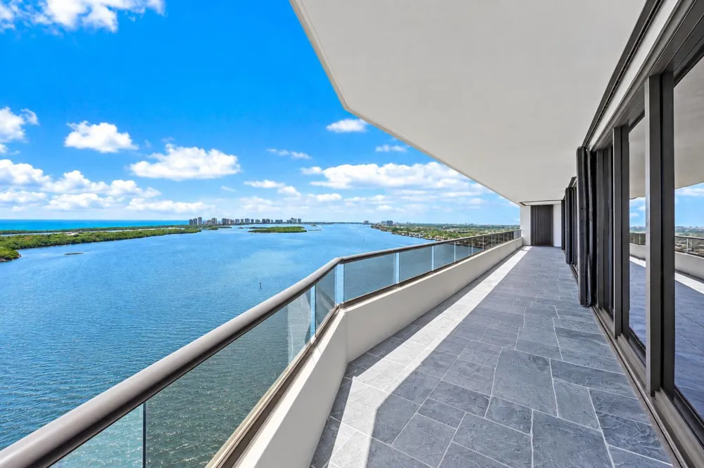 100 LAKESHORE DRIVE #2151 North Palm Beach, FL 33408