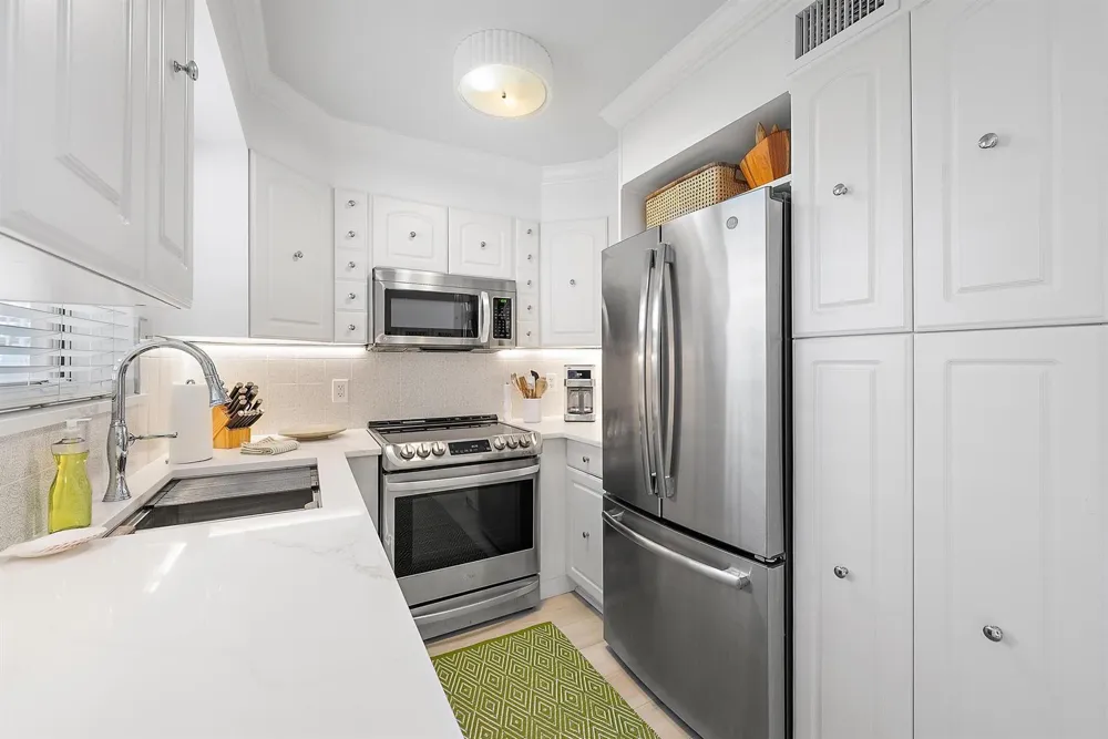401 Peruvian Avenue #303 Palm Beach, FL 33480