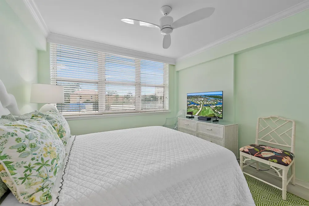 401 Peruvian Avenue #303 Palm Beach, FL 33480