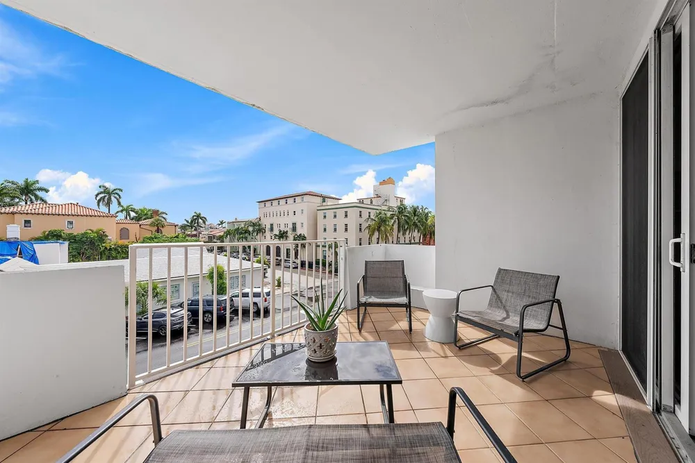 401 Peruvian Avenue #303 Palm Beach, FL 33480
