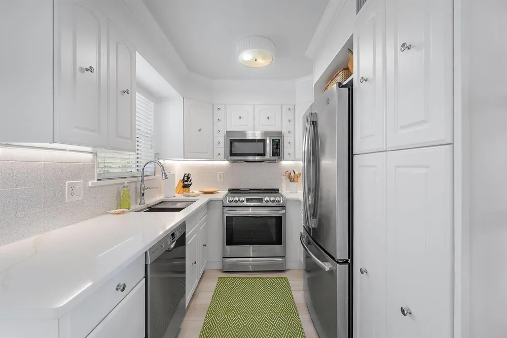 401 Peruvian Avenue #303 Palm Beach, FL 33480