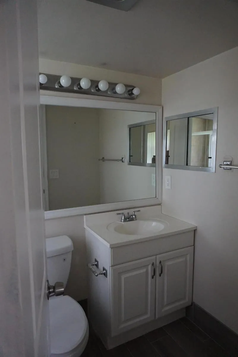 249 Sheffield K West Palm Beach, FL 33417
