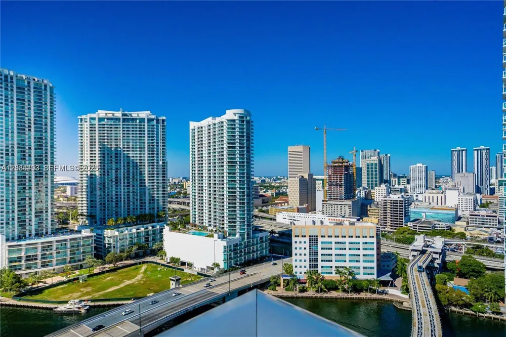 31 SE 6th St #2205 Miami, FL 33131