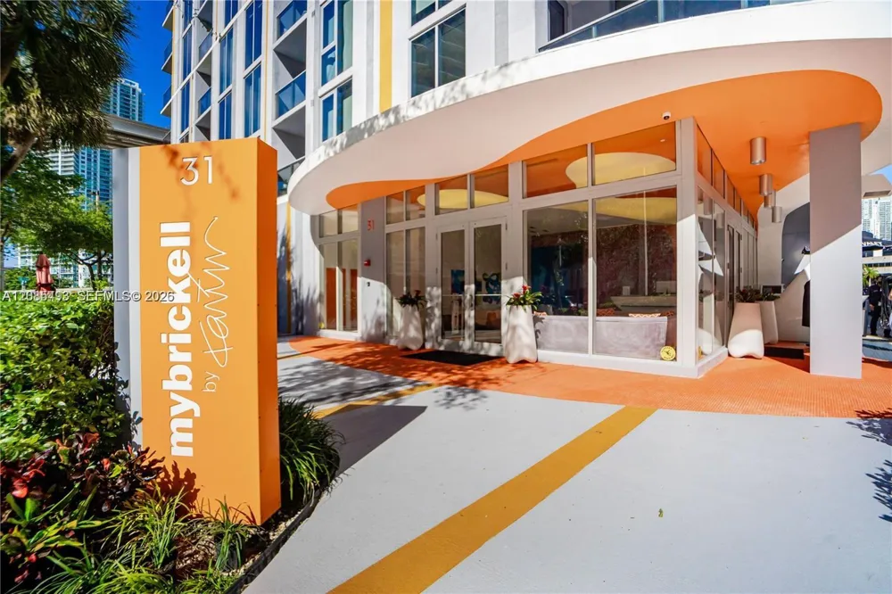 31 SE 6th St #2205 Miami, FL 33131