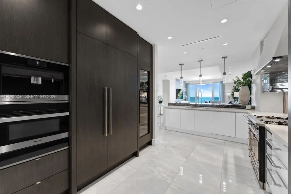 17901 Collins Ave #802 Sunny Isles Beach, FL 33160