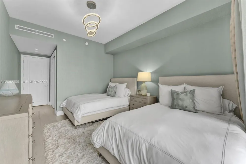 17901 Collins Ave #802 Sunny Isles Beach, FL 33160