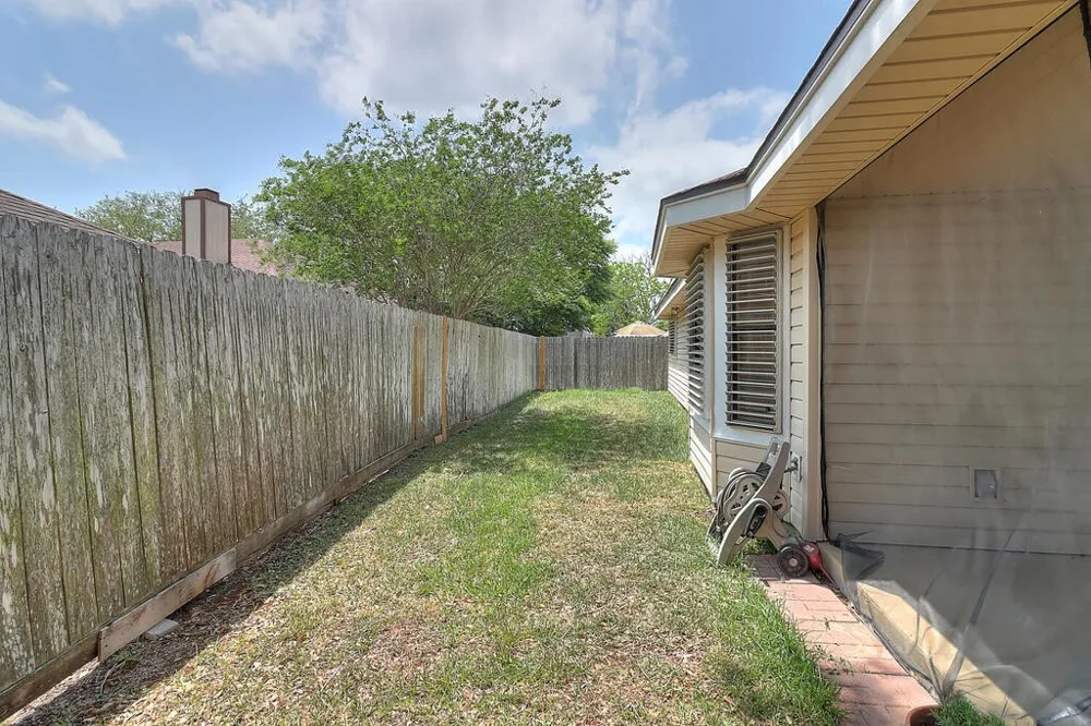 4321 Holly Ridge Drive Corpus Christi, TX 78413