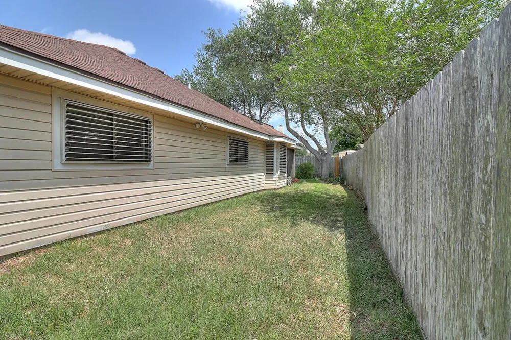 4321 Holly Ridge Drive Corpus Christi, TX 78413
