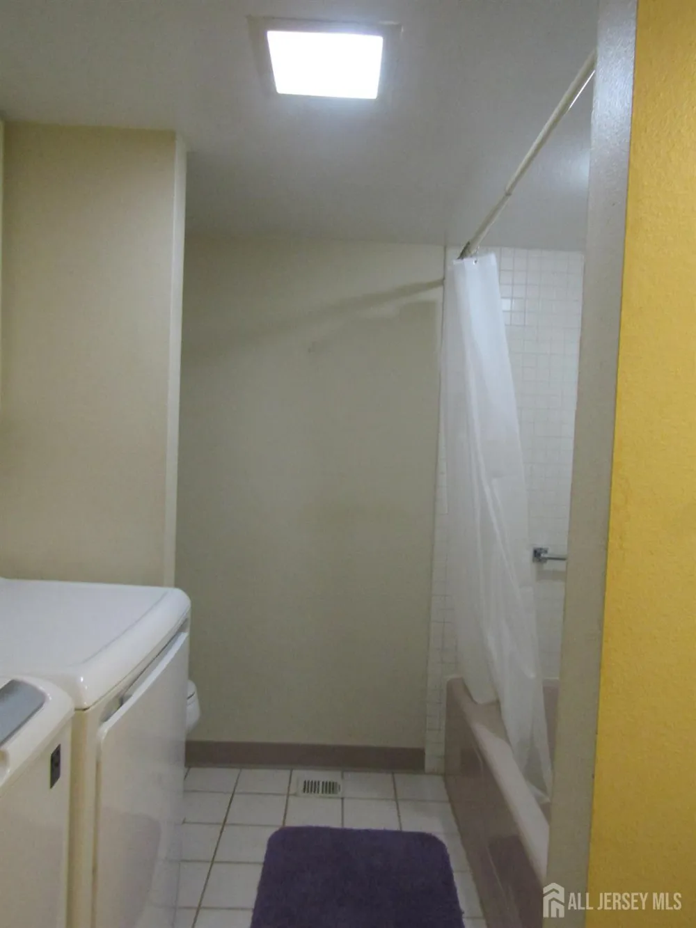 57 Fairfield Lane #C Monroe, NJ 08831