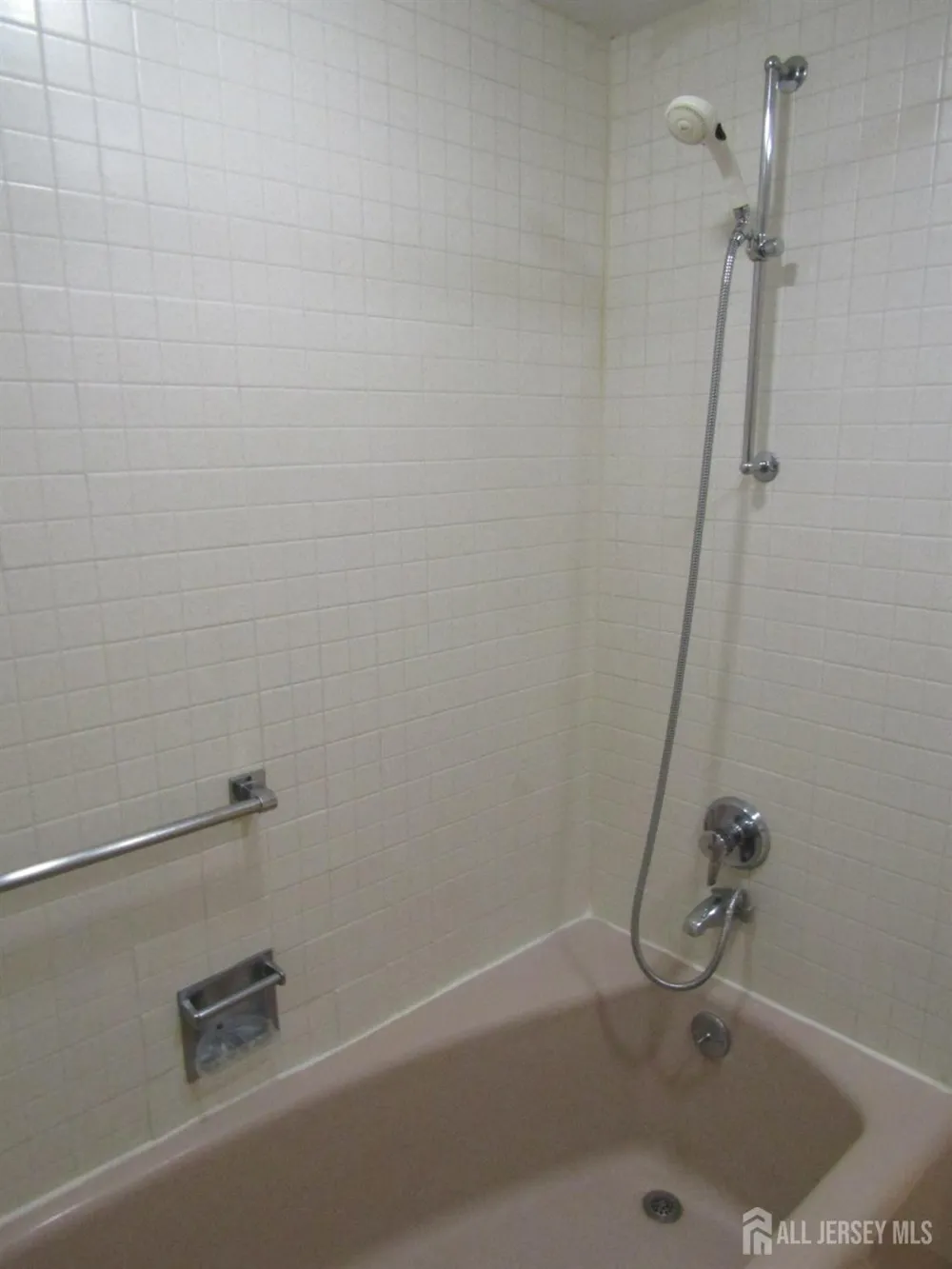 57 Fairfield Lane #C Monroe, NJ 08831