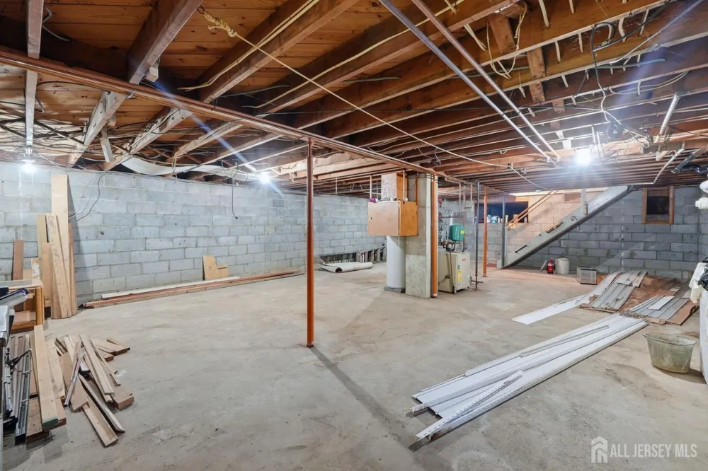 23 Glendale Drive Freehold, NJ 07728