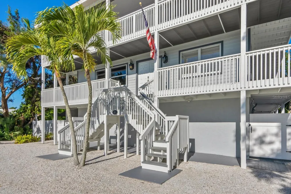 651 AVENIDA DEL NORTE Sarasota, FL 34242