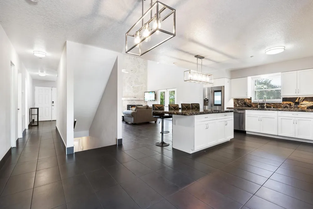 651 AVENIDA DEL NORTE Sarasota, FL 34242
