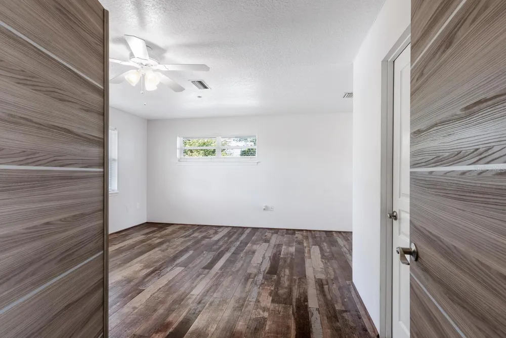 651 AVENIDA DEL NORTE Sarasota, FL 34242