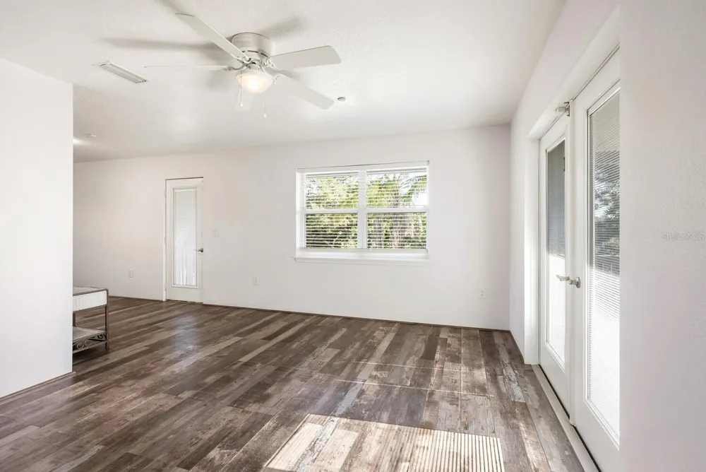 651 AVENIDA DEL NORTE Sarasota, FL 34242