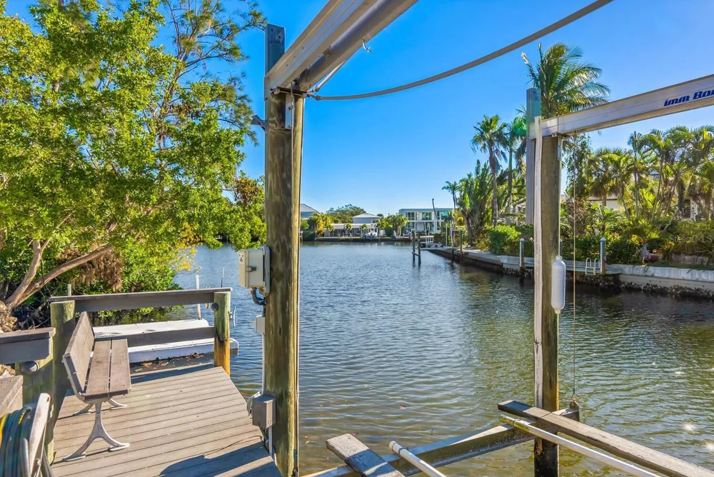651 AVENIDA DEL NORTE Sarasota, FL 34242