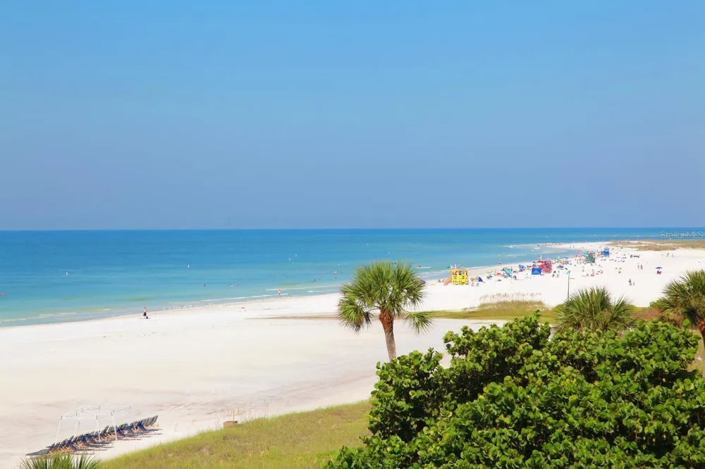 651 AVENIDA DEL NORTE Sarasota, FL 34242