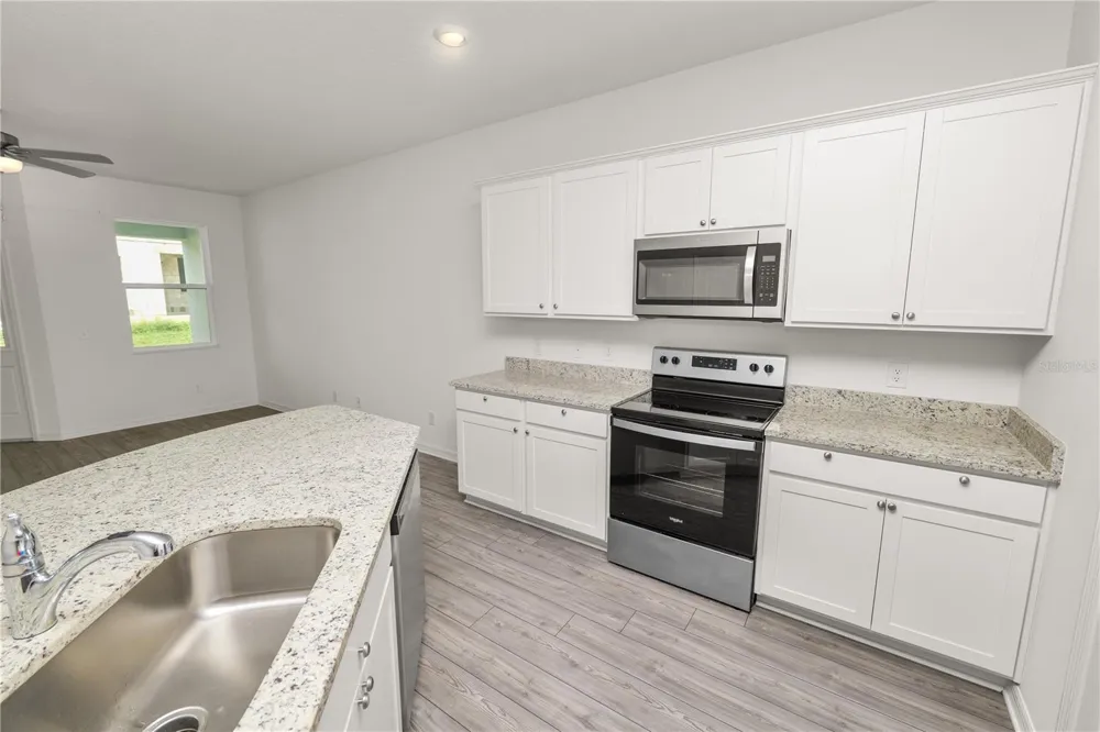 872 POPPY LANE Dundee, FL 33838