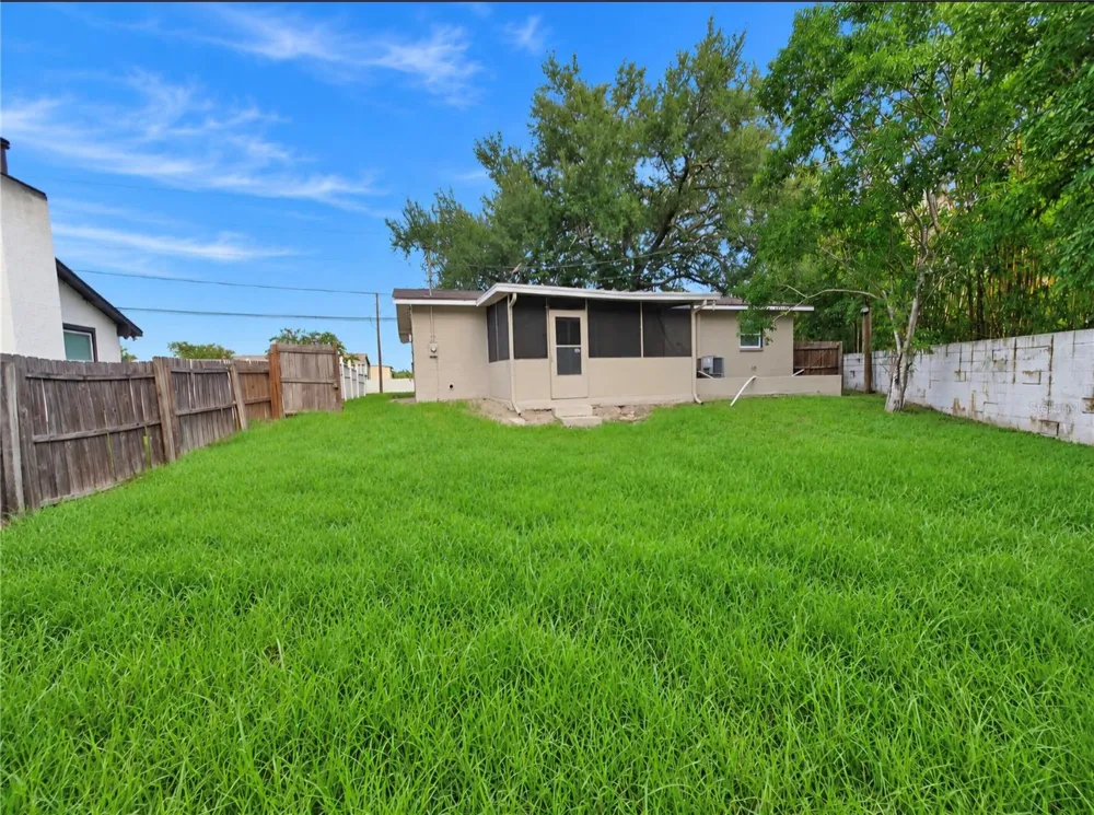 6800 1ST STREET St Petersburg, FL 33702