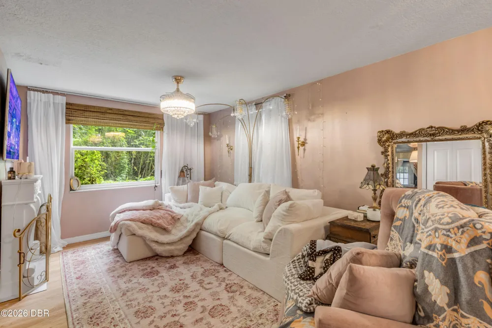 2144 Jungle Road New Smyrna Beach, FL 32168