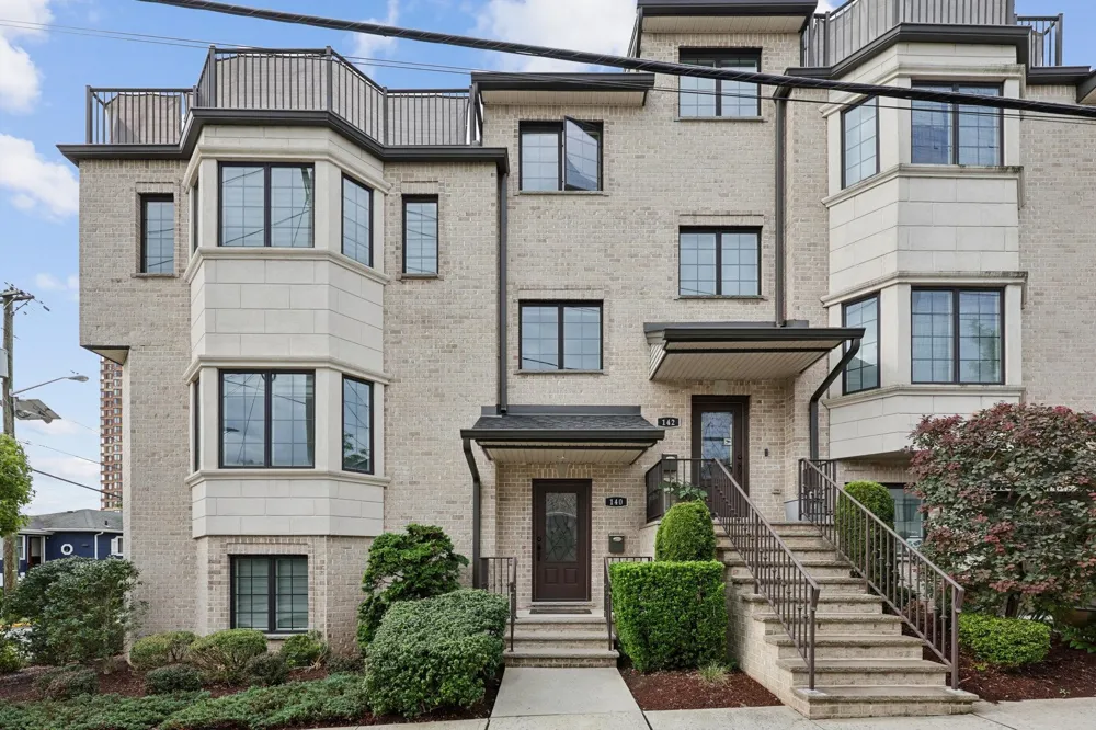 140 CEDAR ST Fort Lee, NJ 07024