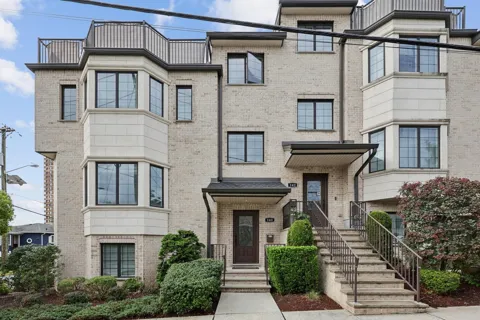 140 CEDAR ST