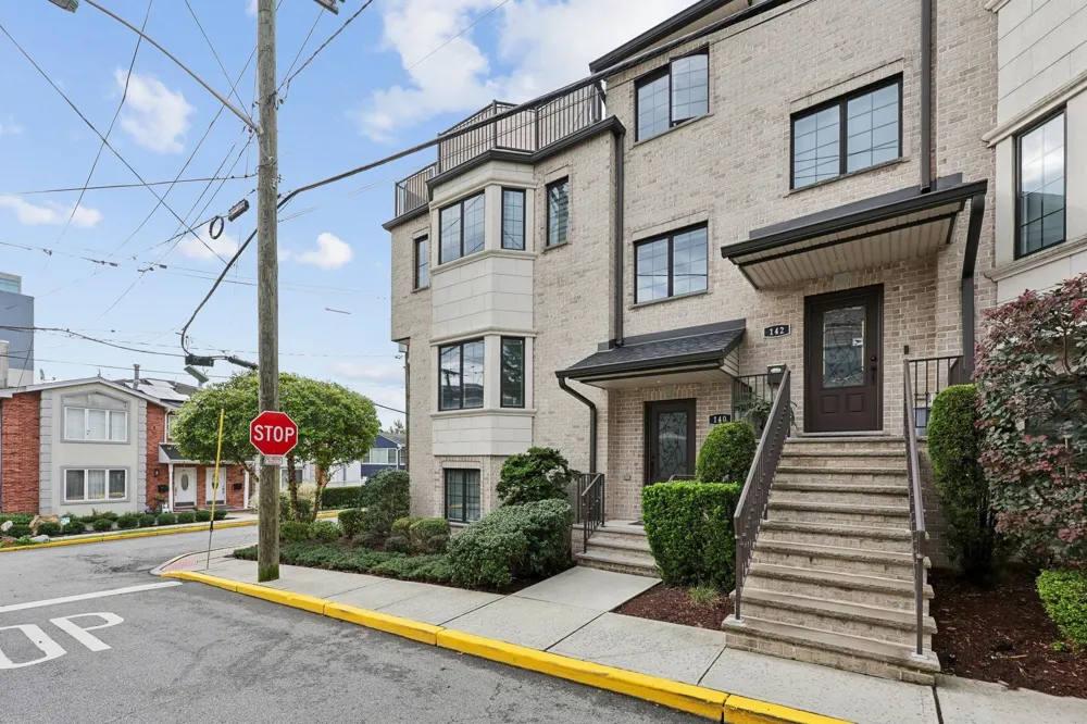 140 CEDAR ST Fort Lee, NJ 07024