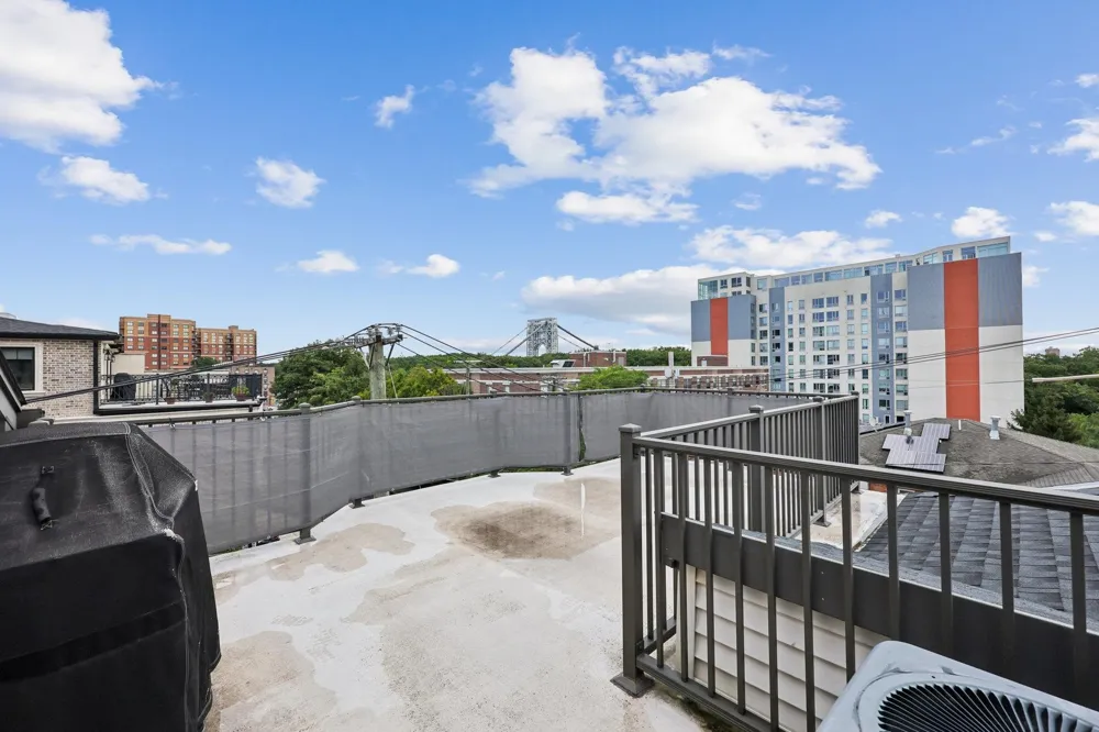 140 CEDAR ST Fort Lee, NJ 07024