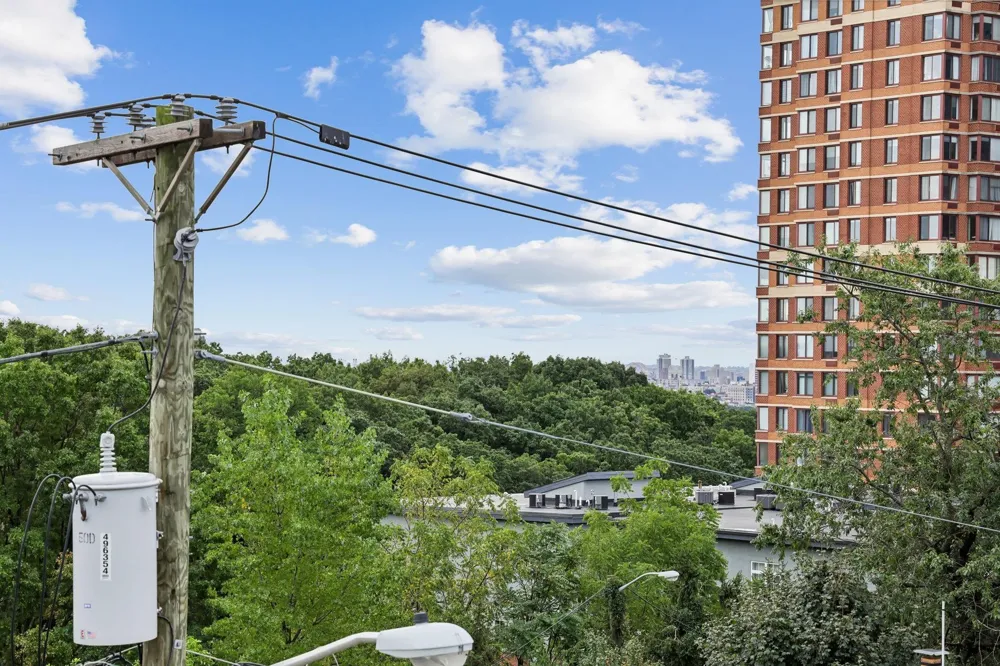 140 CEDAR ST Fort Lee, NJ 07024
