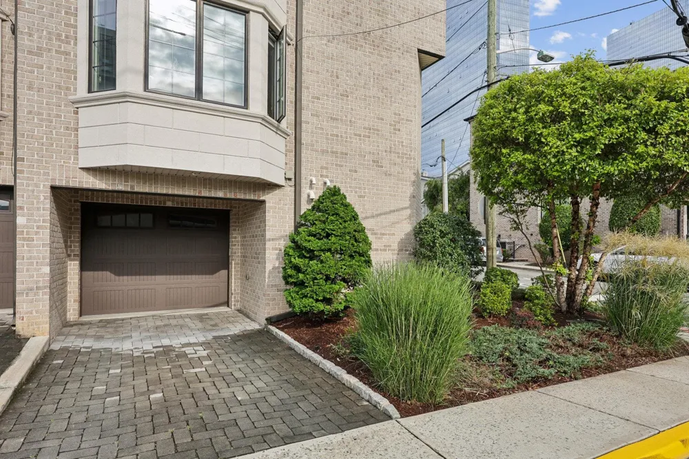 140 CEDAR ST Fort Lee, NJ 07024