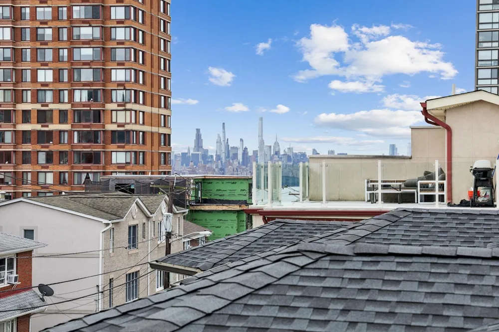 140 CEDAR ST Fort Lee, NJ 07024