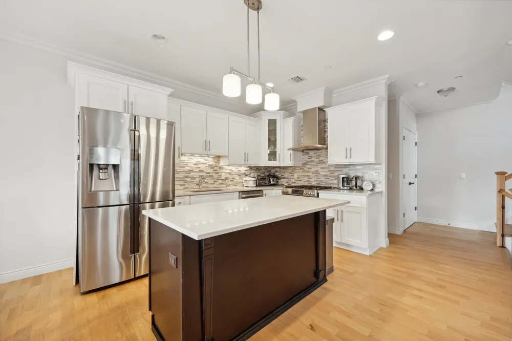 140 CEDAR ST Fort Lee, NJ 07024