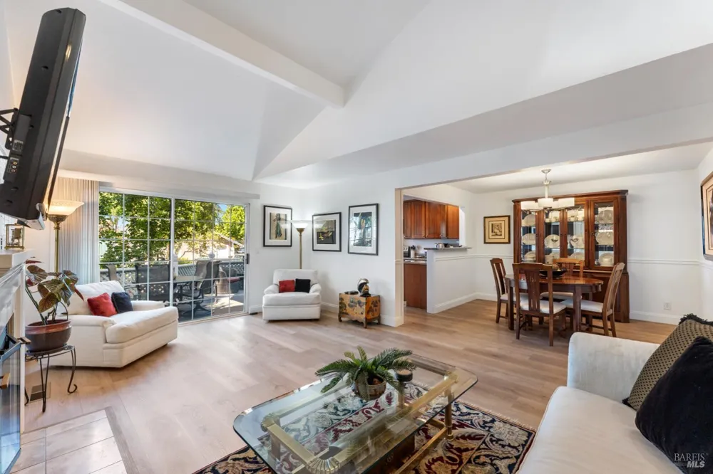 377 E 2nd Street Benicia, CA 94510